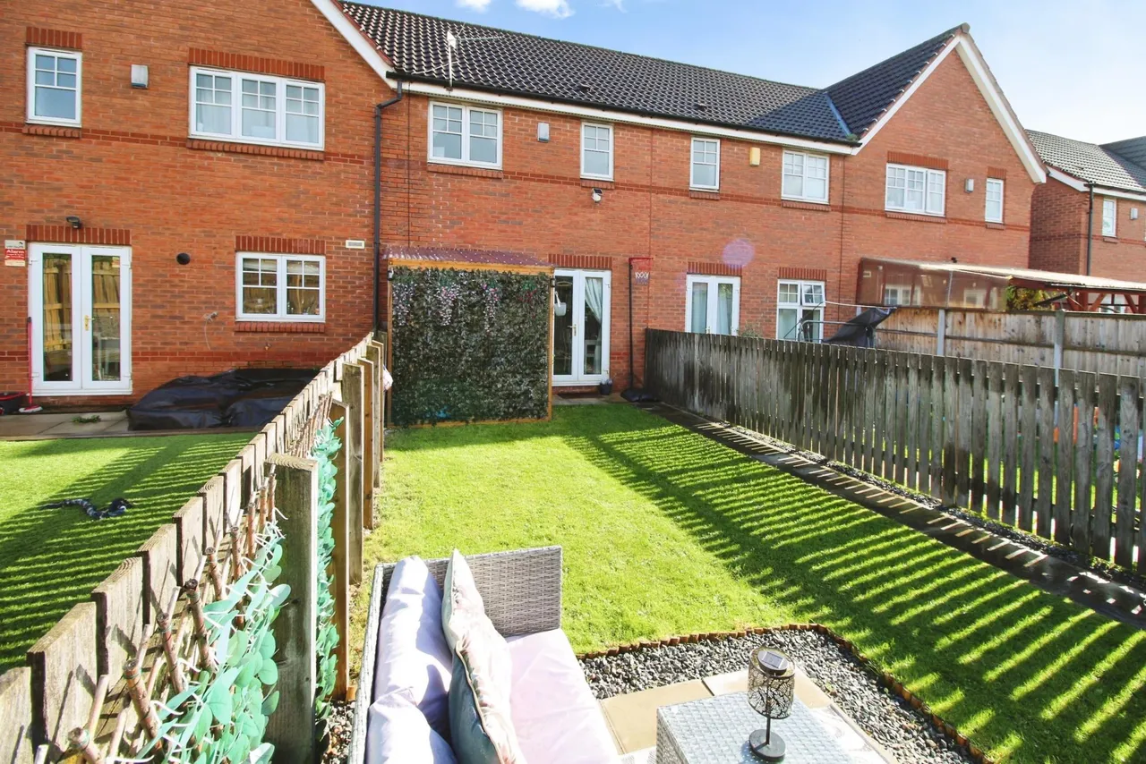 Mill Chase Gardens, Wakefield, WF2, photo 18