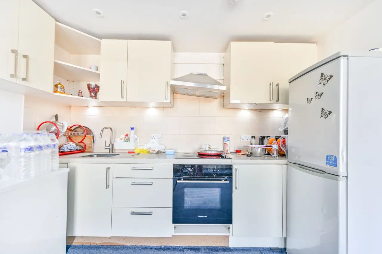 3c Dollis Hill Lane, London, photo 5