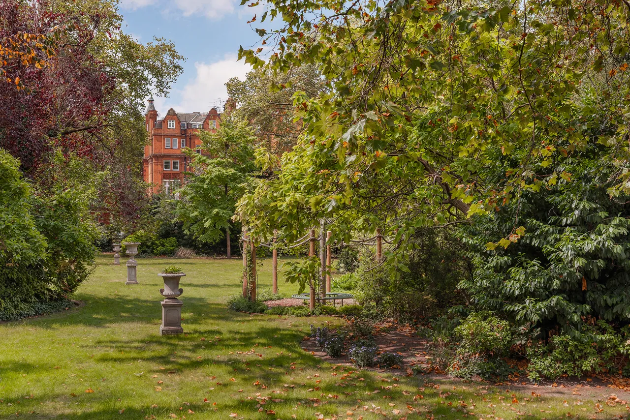 Hans Place, Knightsbridge, London, photo 12