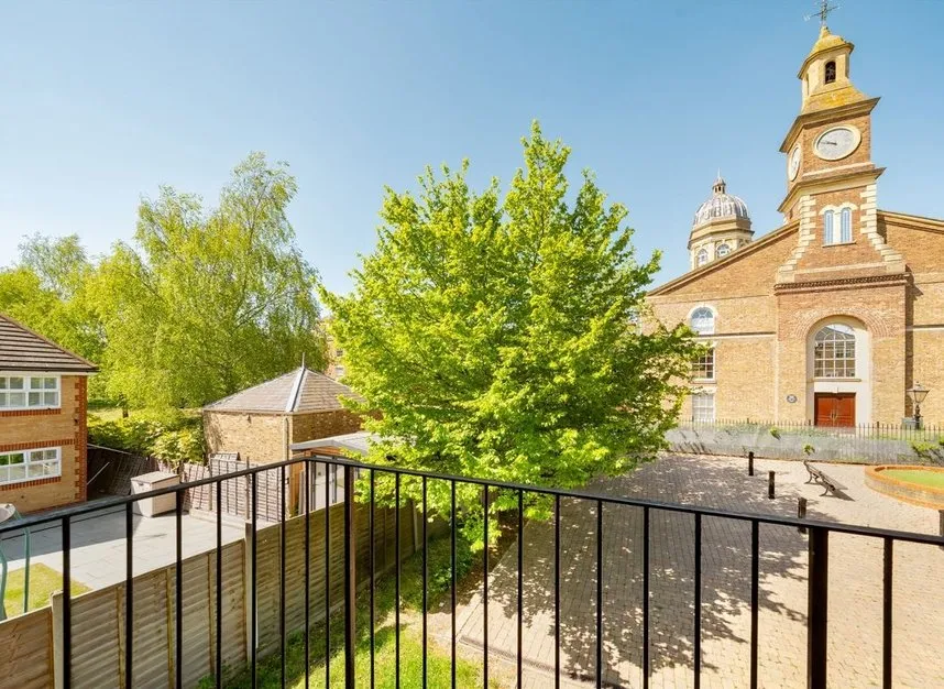 Highgrove Close, New Southgate, N11, photo 9