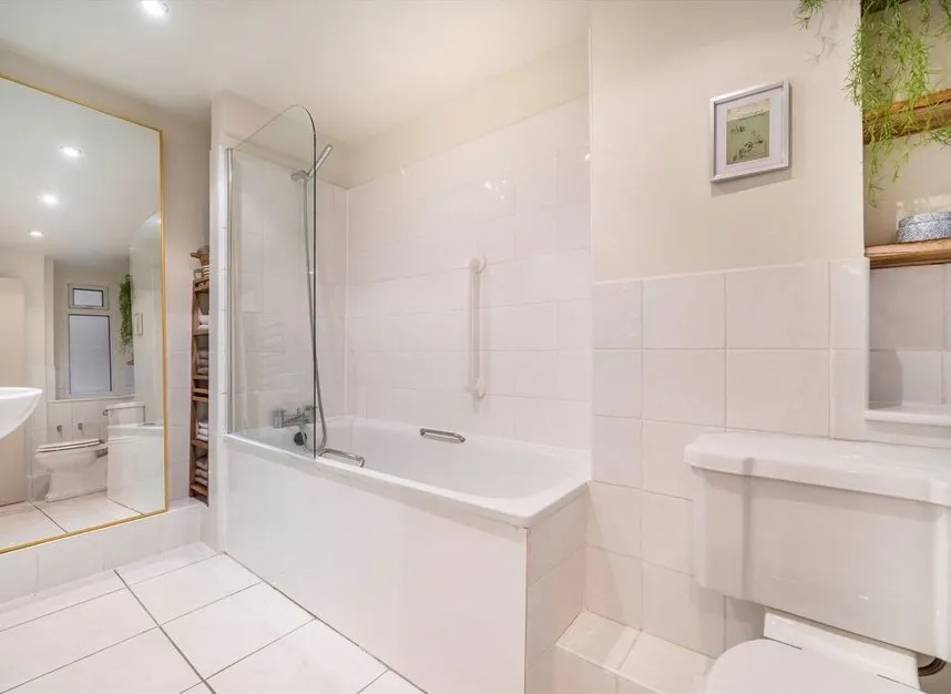 Southampton Row, Bloomsbury, WC1B, photo 6