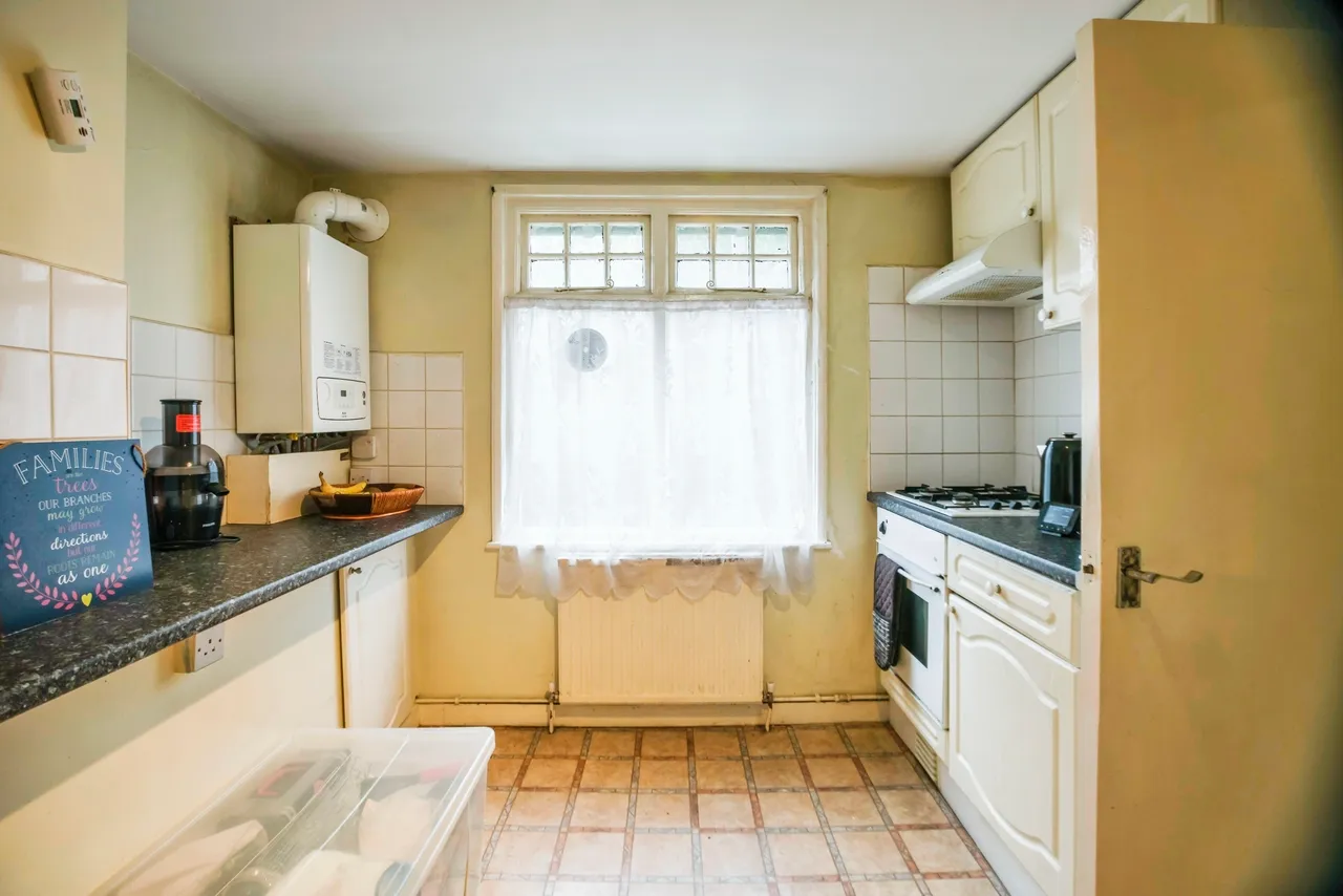 Godstone Road, Kenley, CR8, photo 4