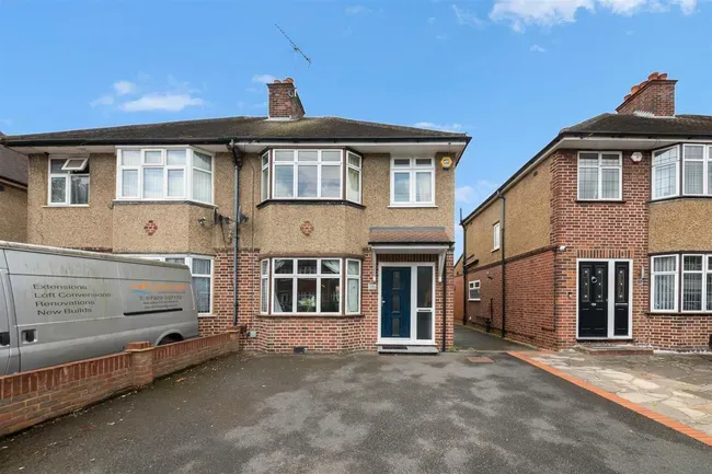 3 bed house for sale — Hayes End Drive, Hayes