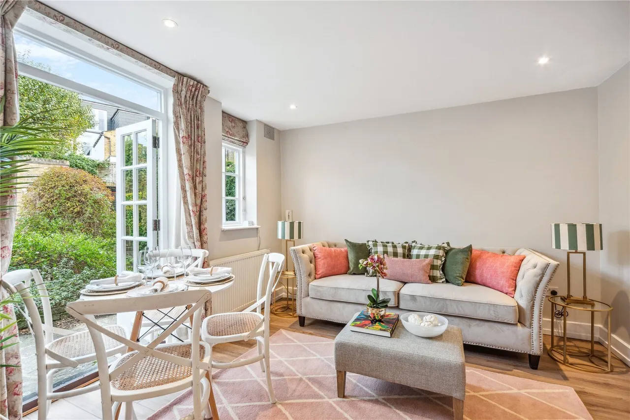 Hepburn Mews, London, SW11, photo 2