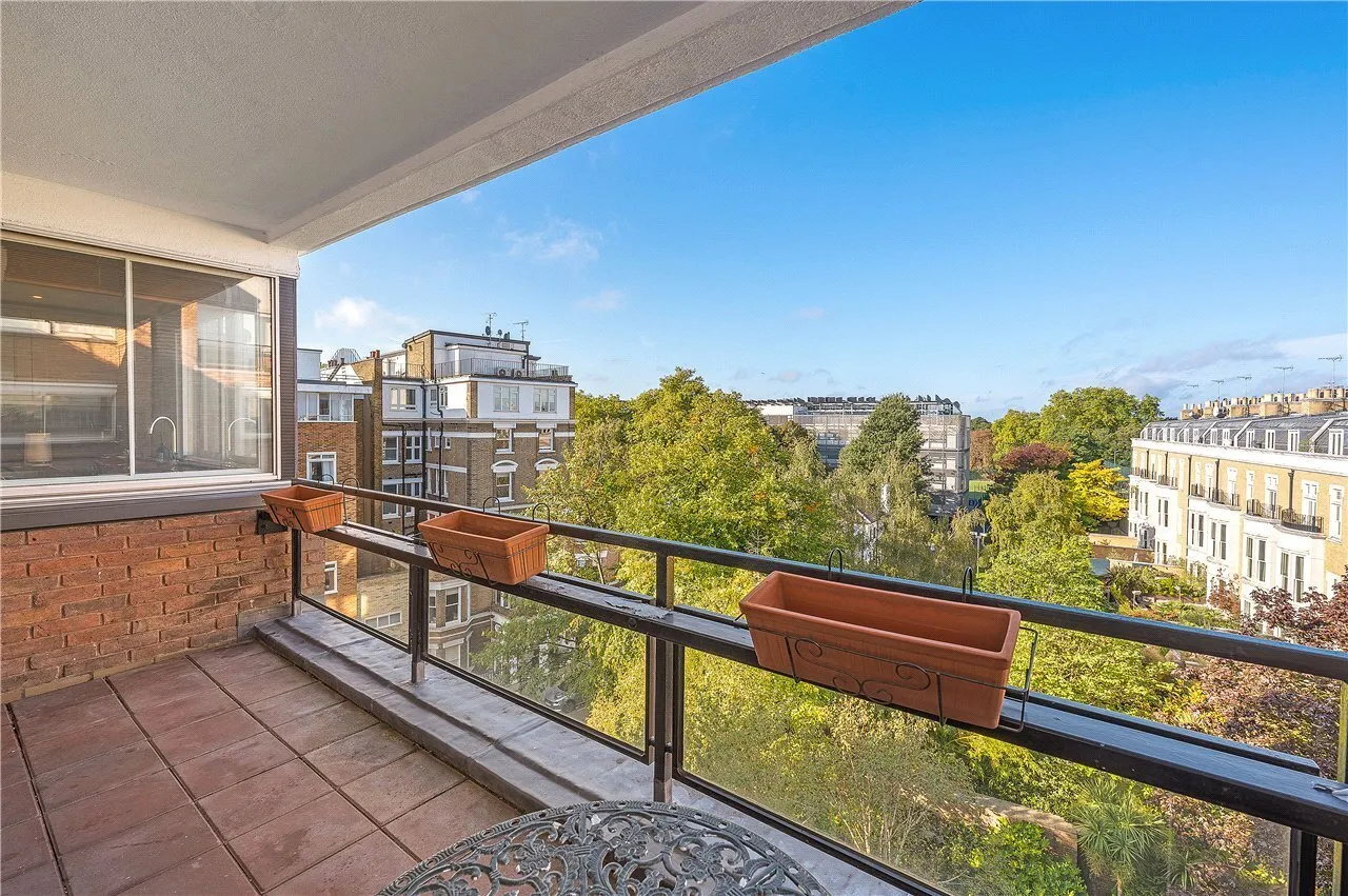 Campden Hill Road, Kensington, London, W8, photo 3