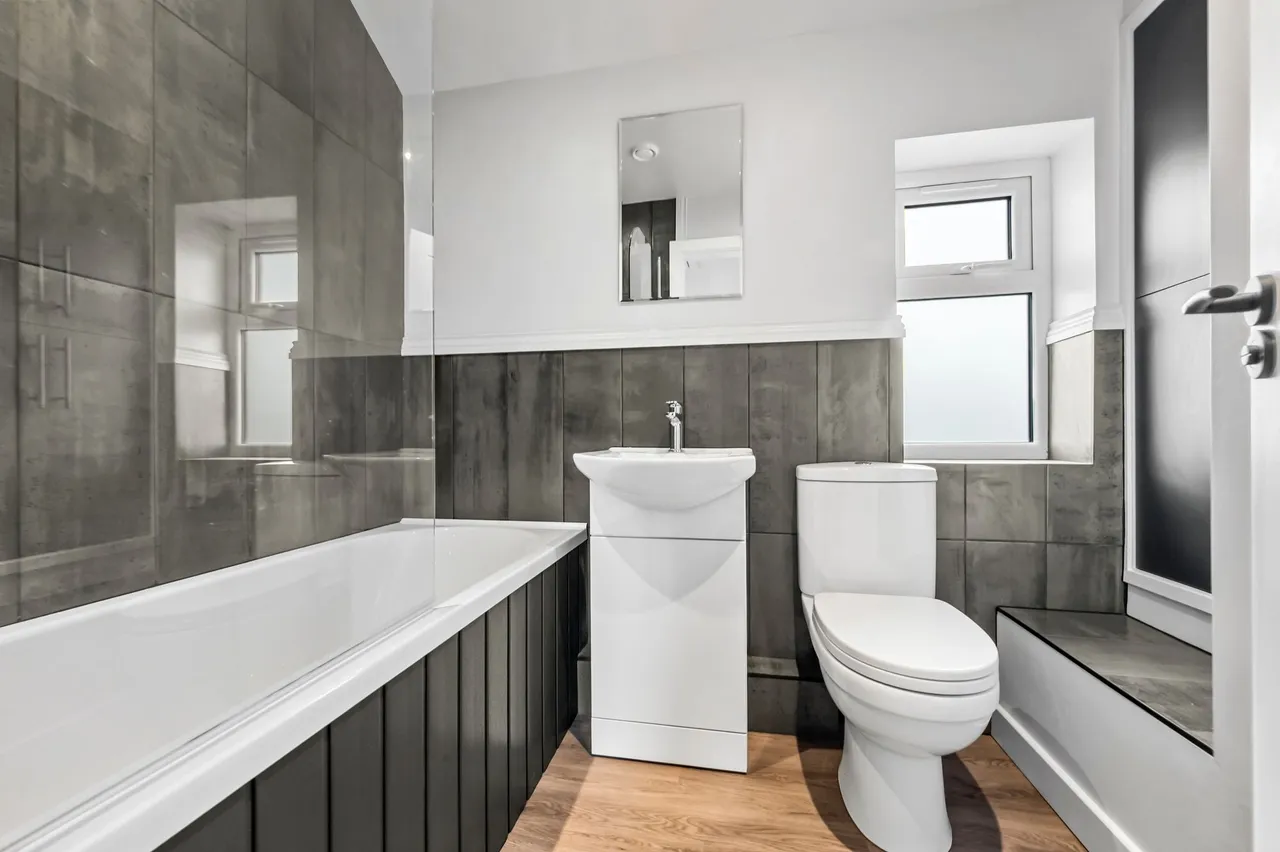 Leach Lane, Sutton Leach, WA9, photo 17