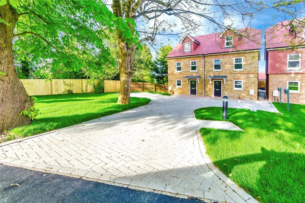 4 bed house for sale, Cullesden Road, Kenley, CR8