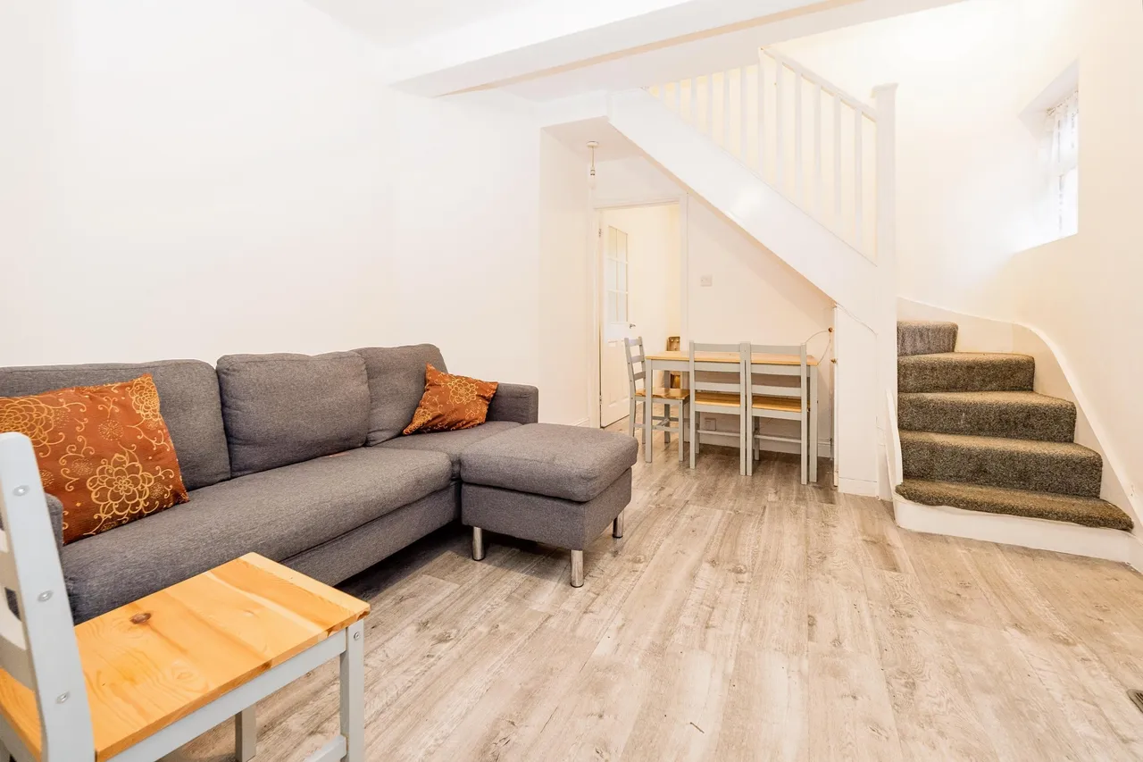 Buckland Road, London, E10, photo 3