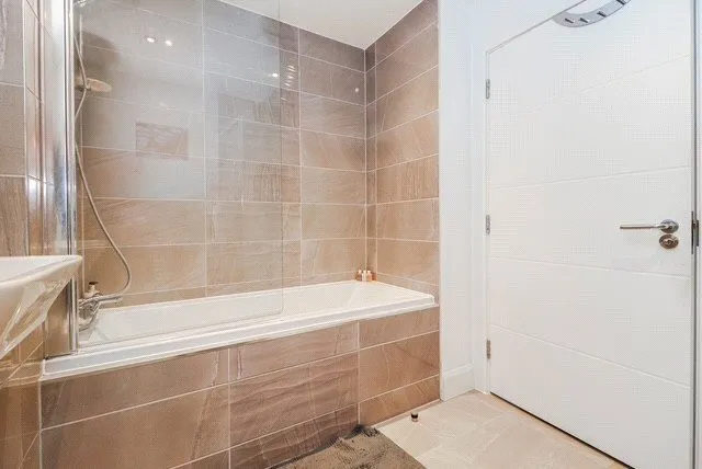 Cheshire Rise, Leighton Buzzard, Bedfordshire, LU7, photo 15