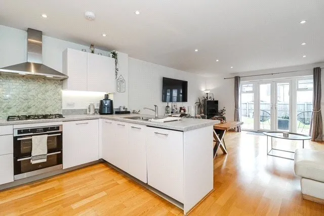Cheshire Rise, Leighton Buzzard, Bedfordshire, LU7, photo 6