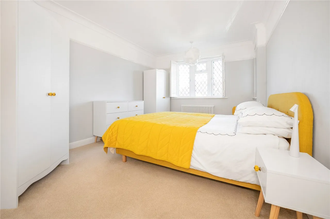 Short Way, Twickenham, TW2, photo 12