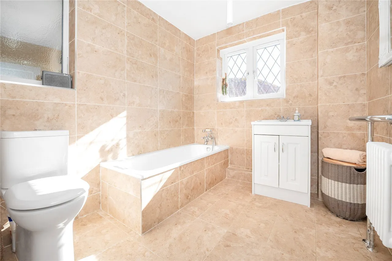 Short Way, Twickenham, TW2, photo 14