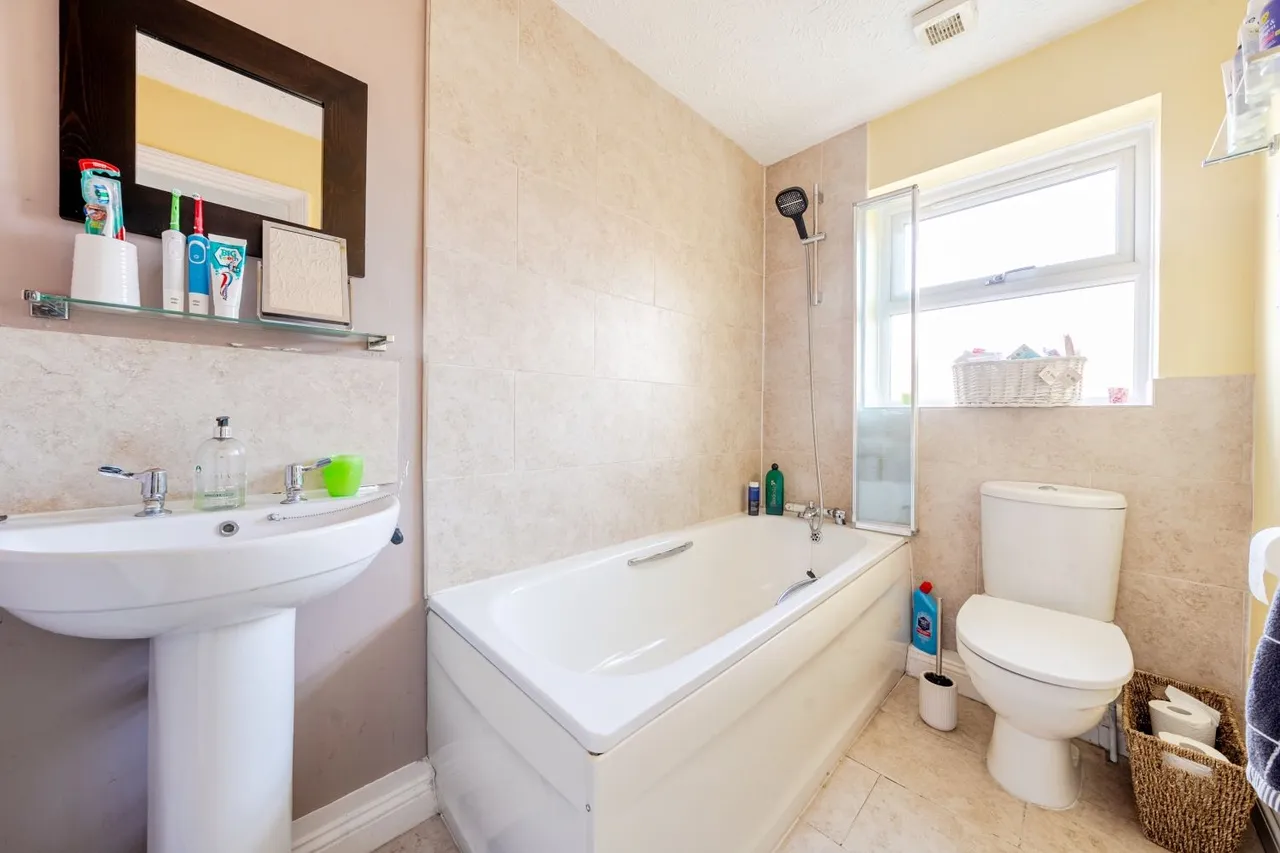 Balintore Rise, Peterborough, PE2, photo 11