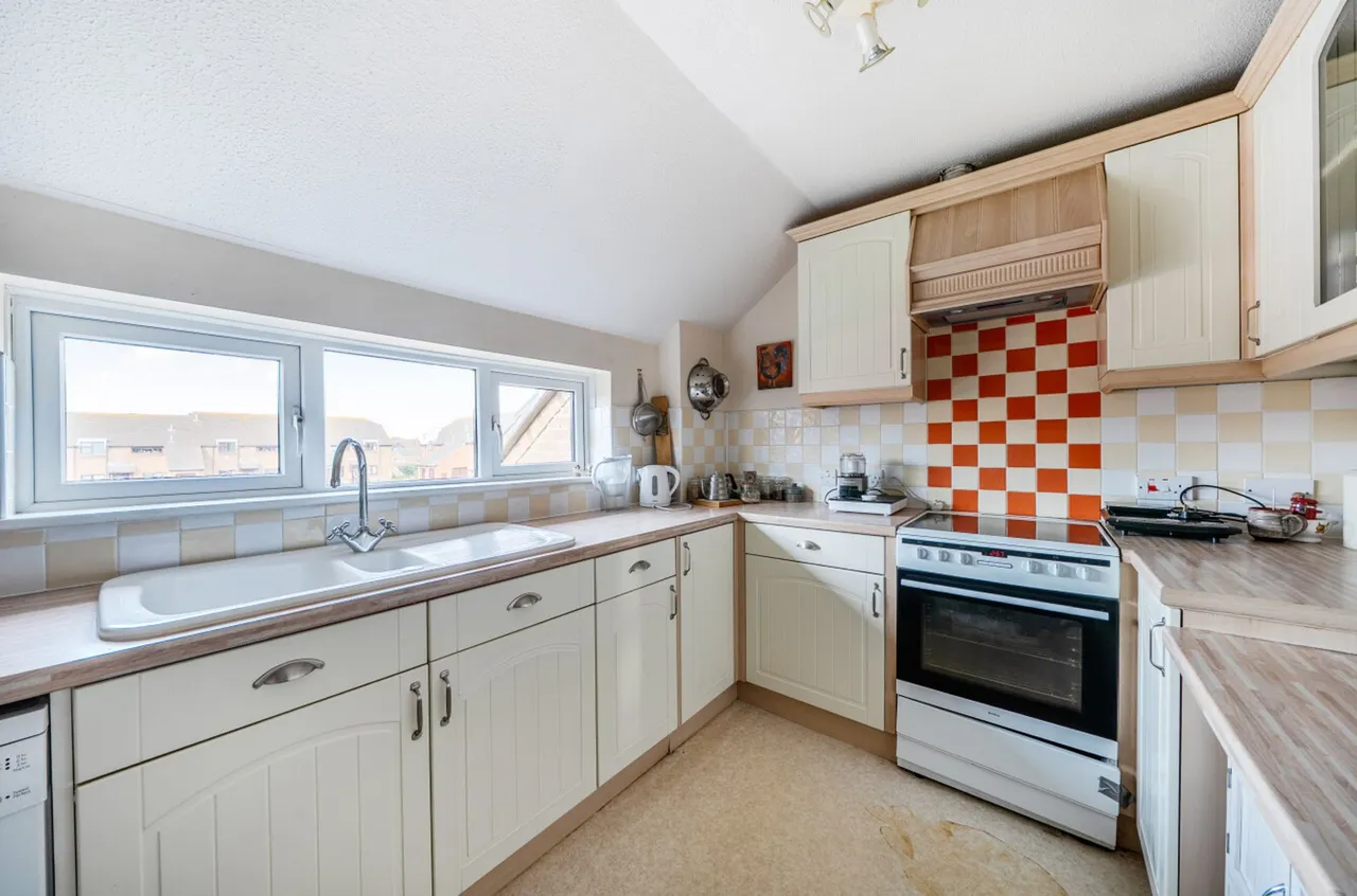 Kingfisher Court, Middleton On Sea, PO22, photo 6