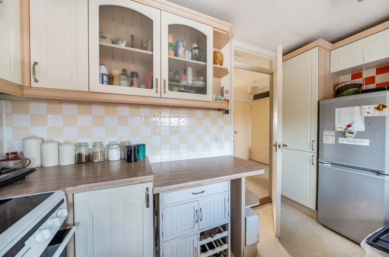 Kingfisher Court, Middleton On Sea, PO22, photo 7