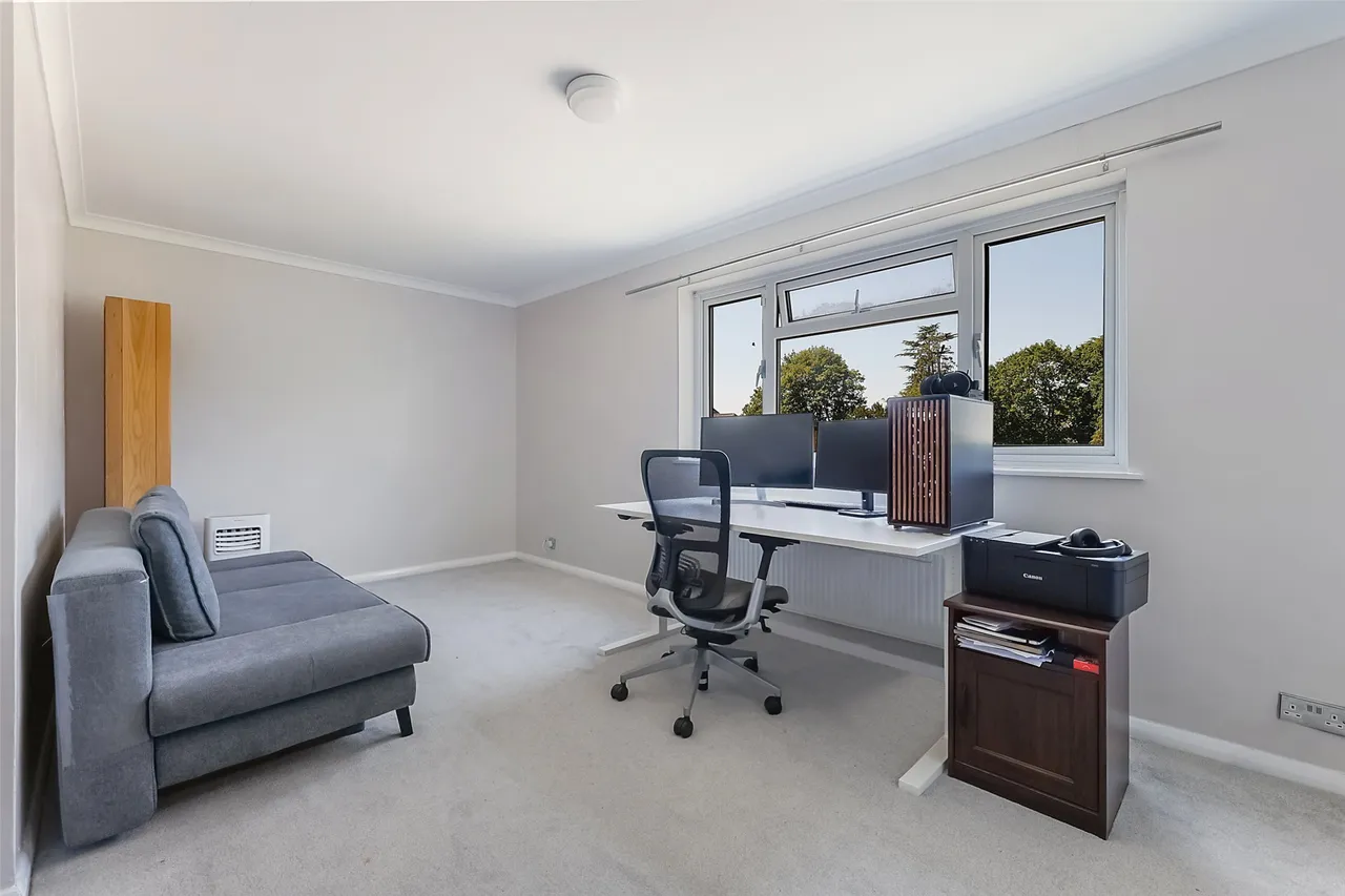 Conifer Close, Reigate, RH2, photo 15