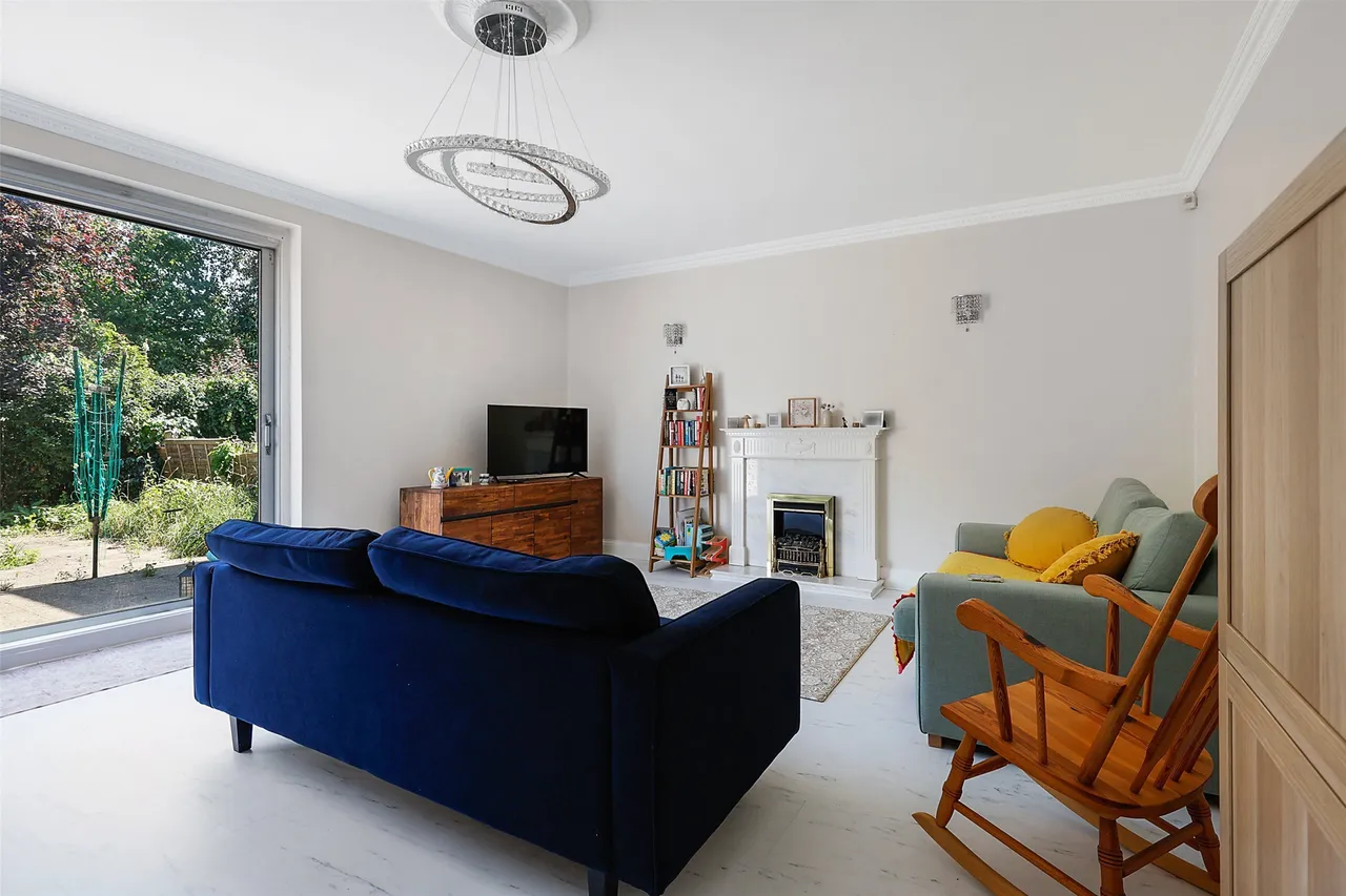 Conifer Close, Reigate, RH2, photo 3