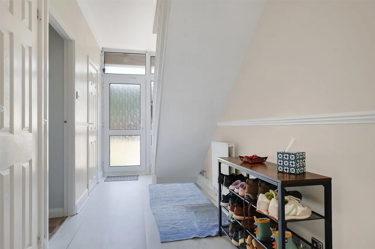 Conifer Close, Reigate, RH2, photo 14