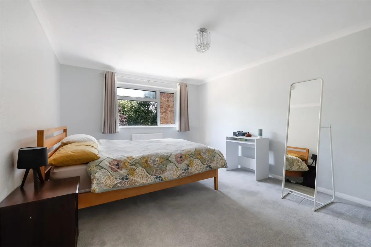 Conifer Close, Reigate, RH2, photo 17