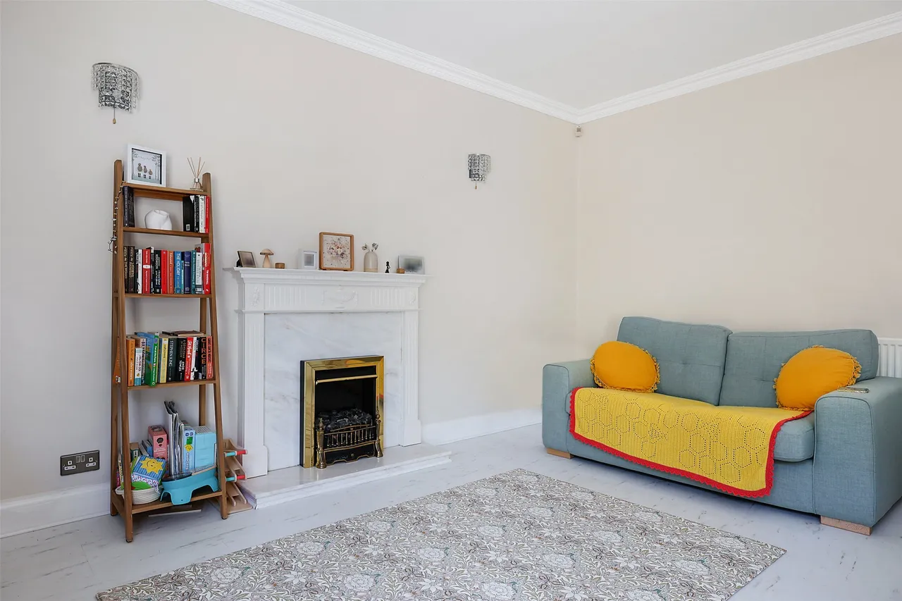Conifer Close, Reigate, RH2, photo 13
