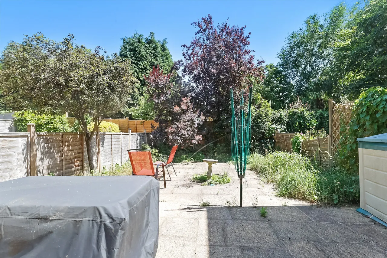 Conifer Close, Reigate, RH2, photo 9
