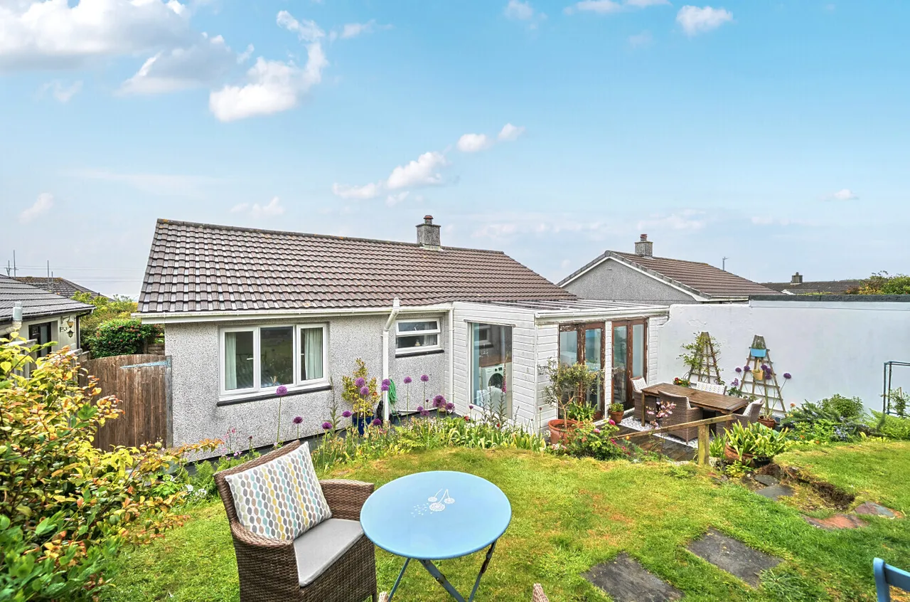 2 bed property for sale — Beacon Fields, Camborne, Cornwall, TR14
