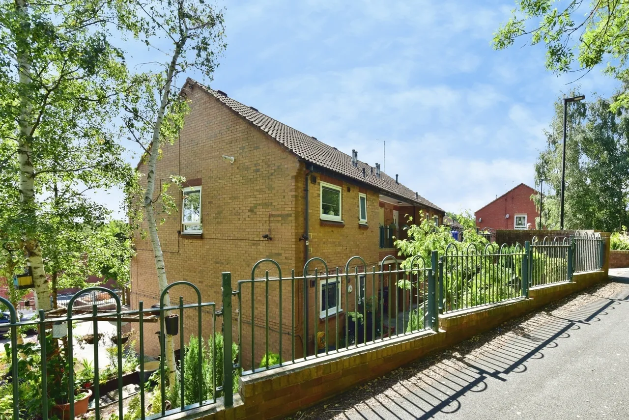 Carpenter Gardens, Sheffield, South Yorkshire, S12, photo 8