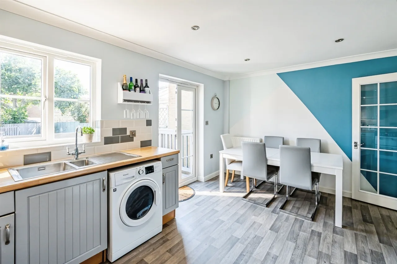 Admiralty Crescent, Eastbourne, photo 8