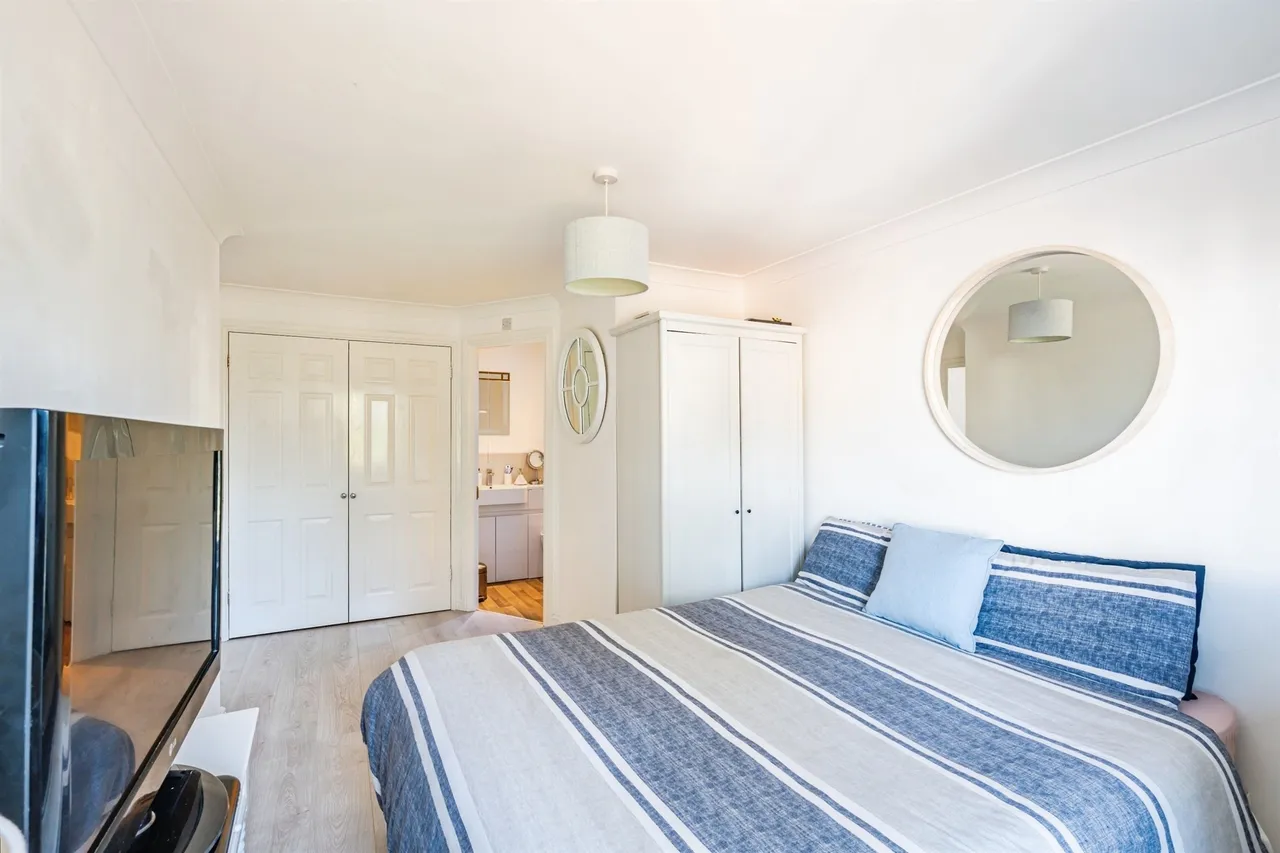 Admiralty Crescent, Eastbourne, photo 9