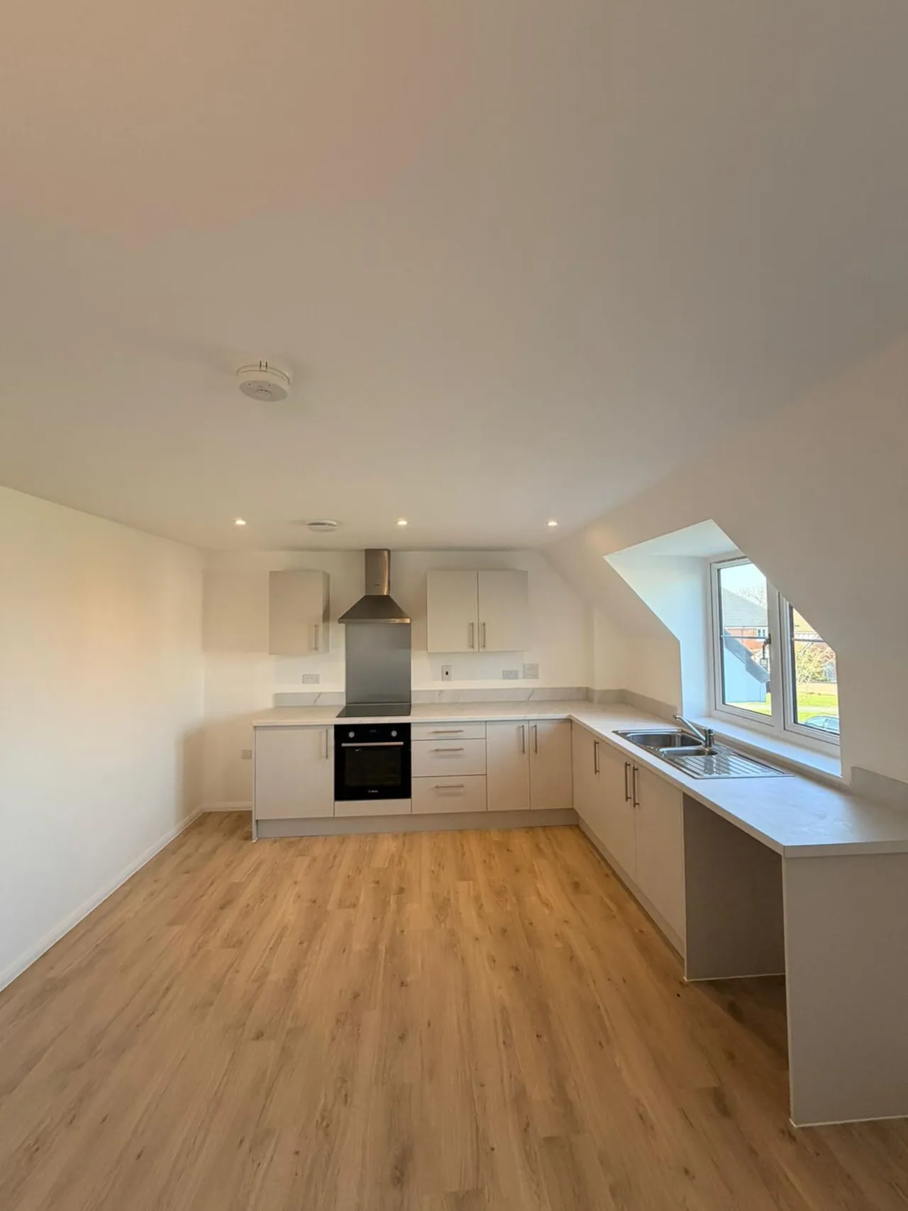 Blackhall Meadow, Loxwood, RH14, photo 3