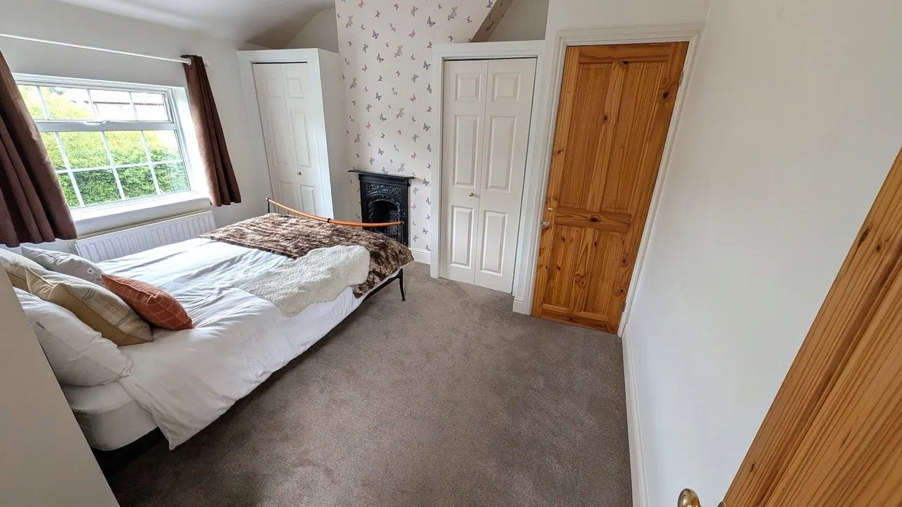 Winkfield Lane, Maidens Green, Windsor, Berkshire, SL4 4QY, photo 9