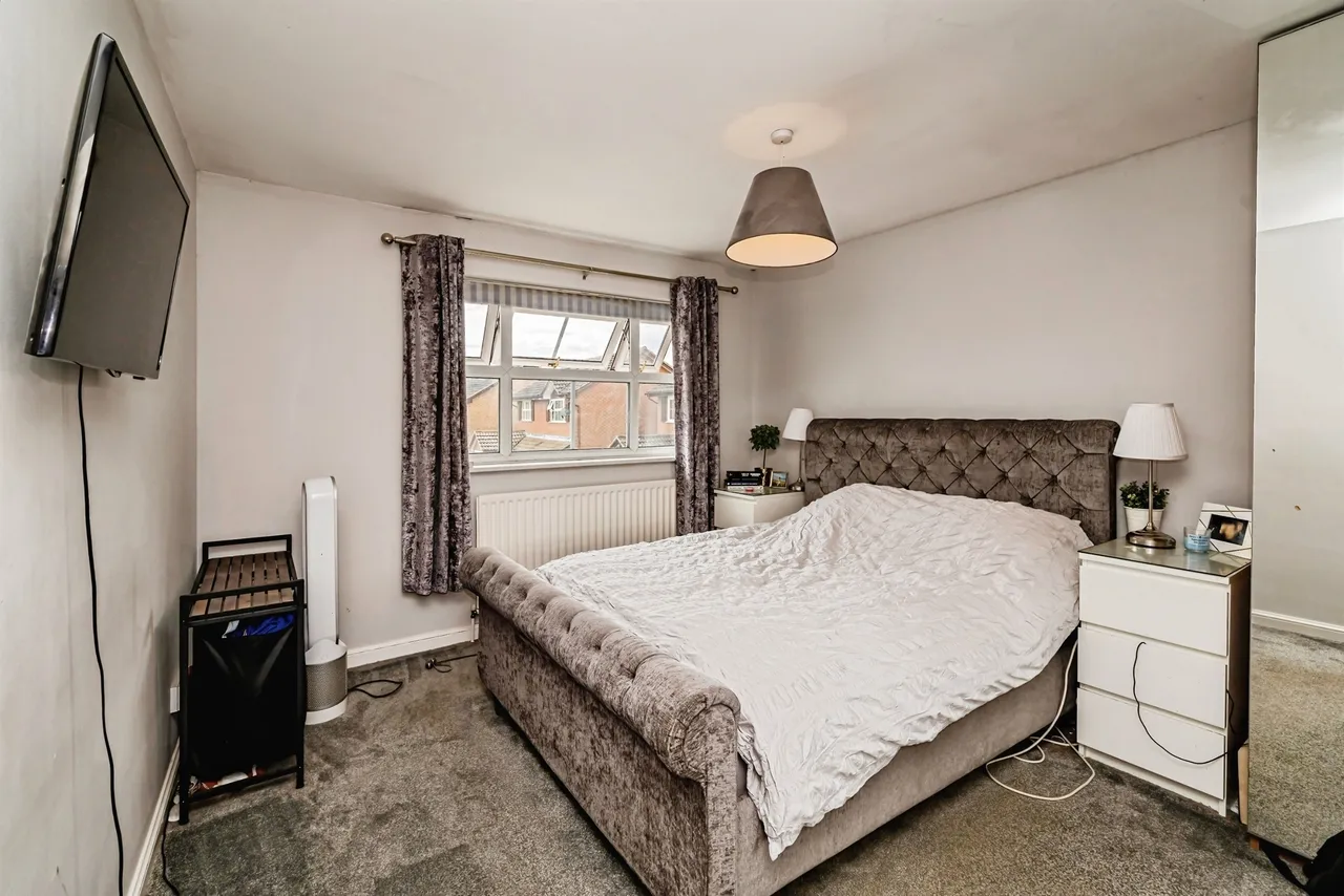 Evans Close, Stoke Grange, HP21, photo 7