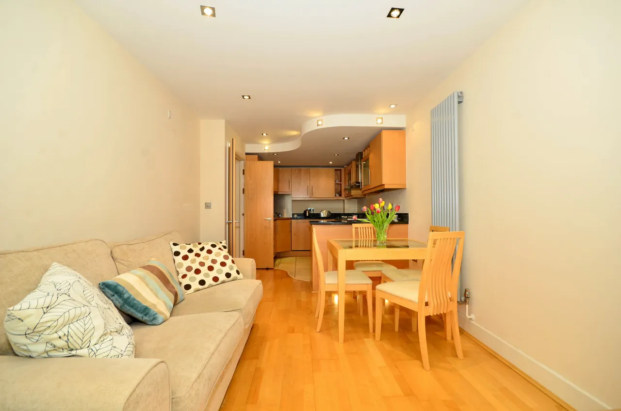 London, E14, photo 7