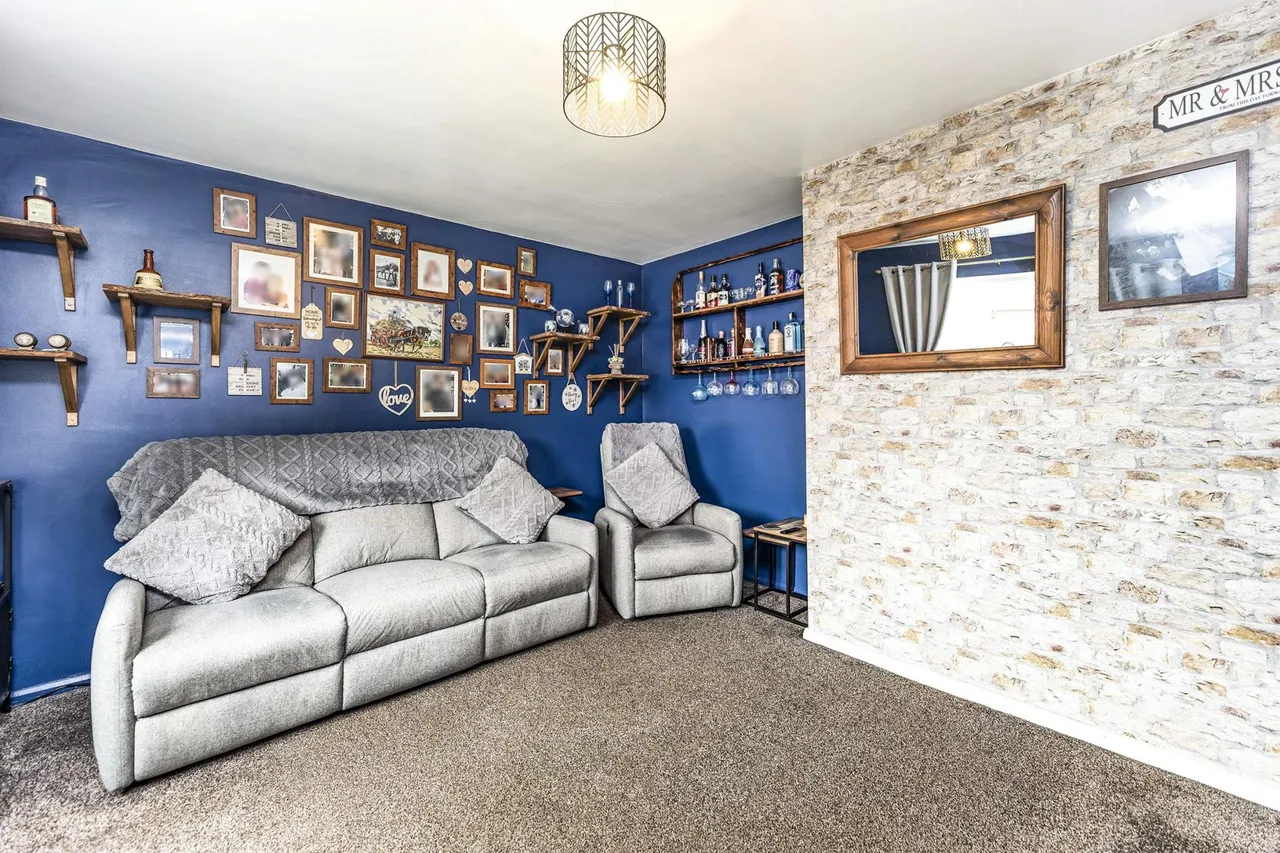 Norfolk Road, Great Houghton, S72, photo 3