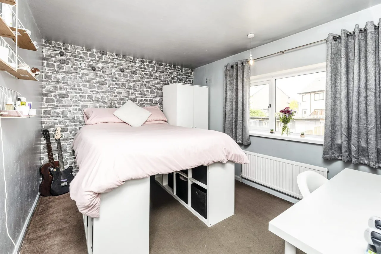 Norfolk Road, Great Houghton, S72, photo 16
