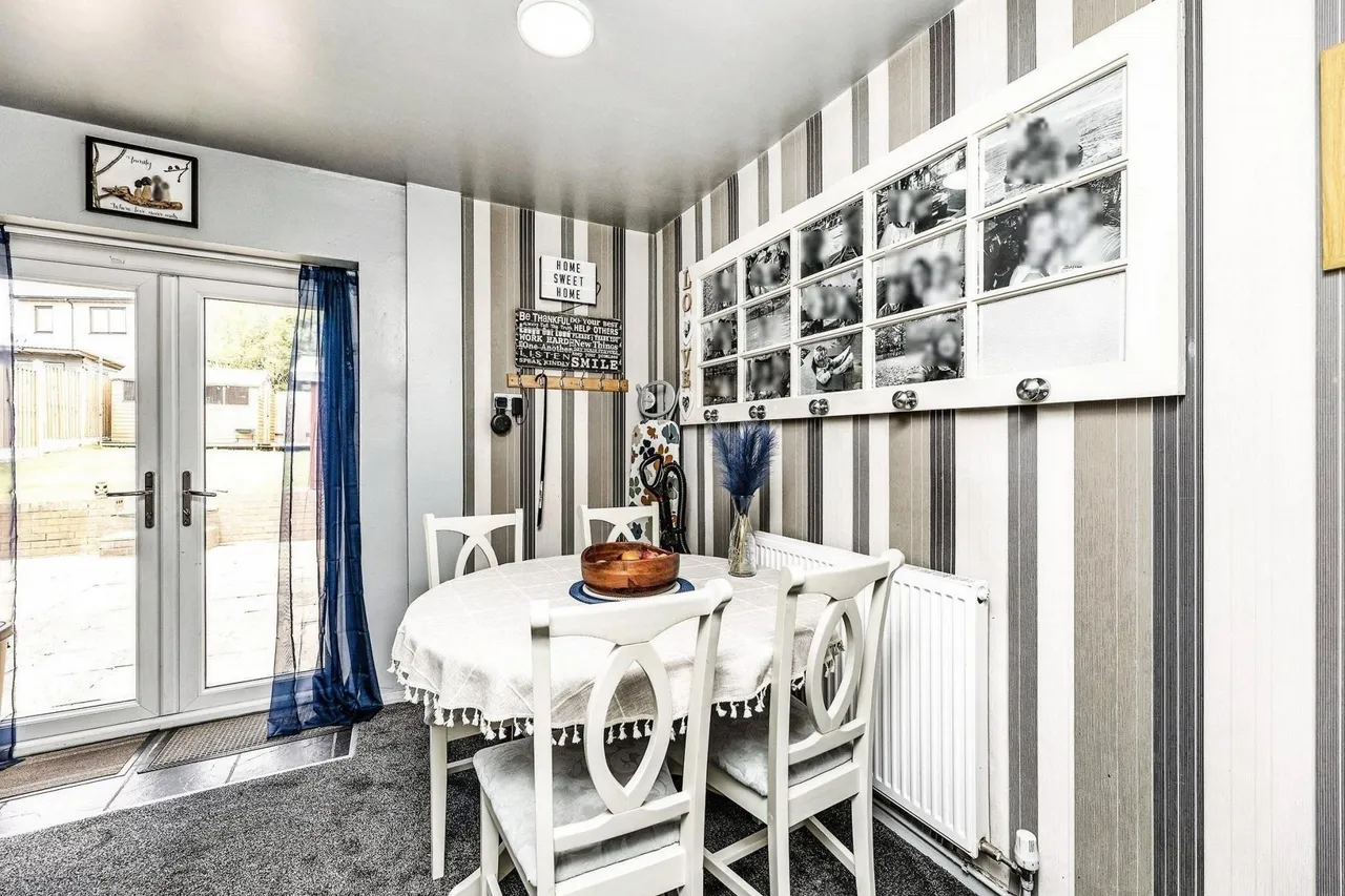 Norfolk Road, Great Houghton, S72, photo 8