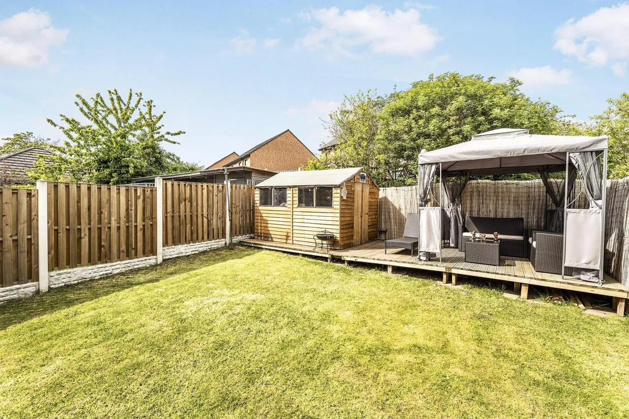 Norfolk Road, Great Houghton, S72, photo 4
