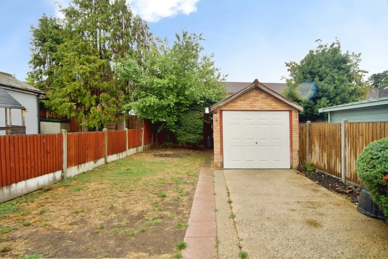 Clockhouse Lane, Romford, RM5, photo 10
