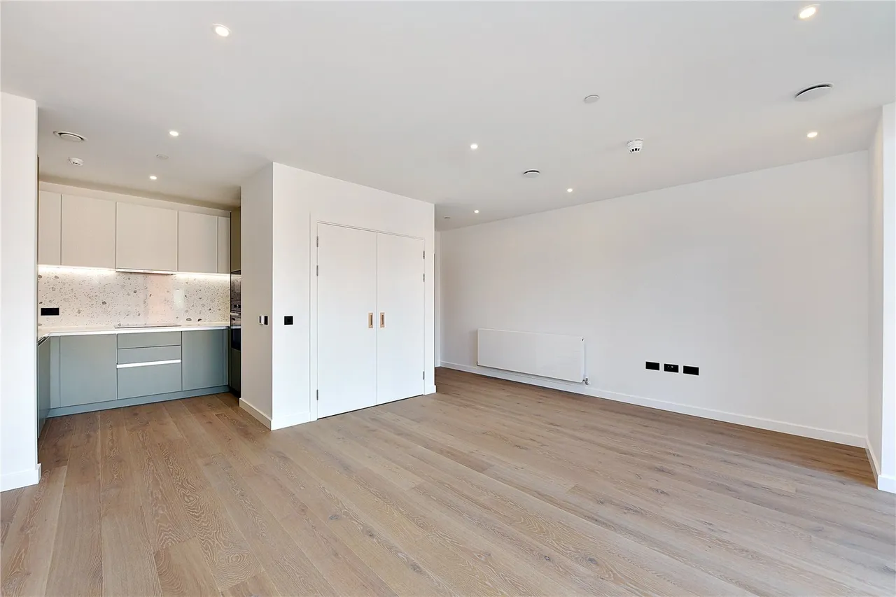 Carnwath Road, London, SW6, photo 7