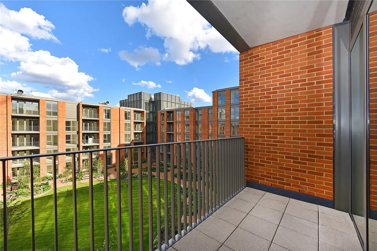 Carnwath Road, London, SW6, photo 5