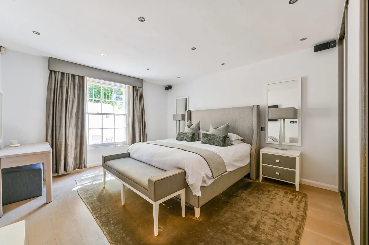 Garden Flat, 52 Blomfield Road, London, photo 9