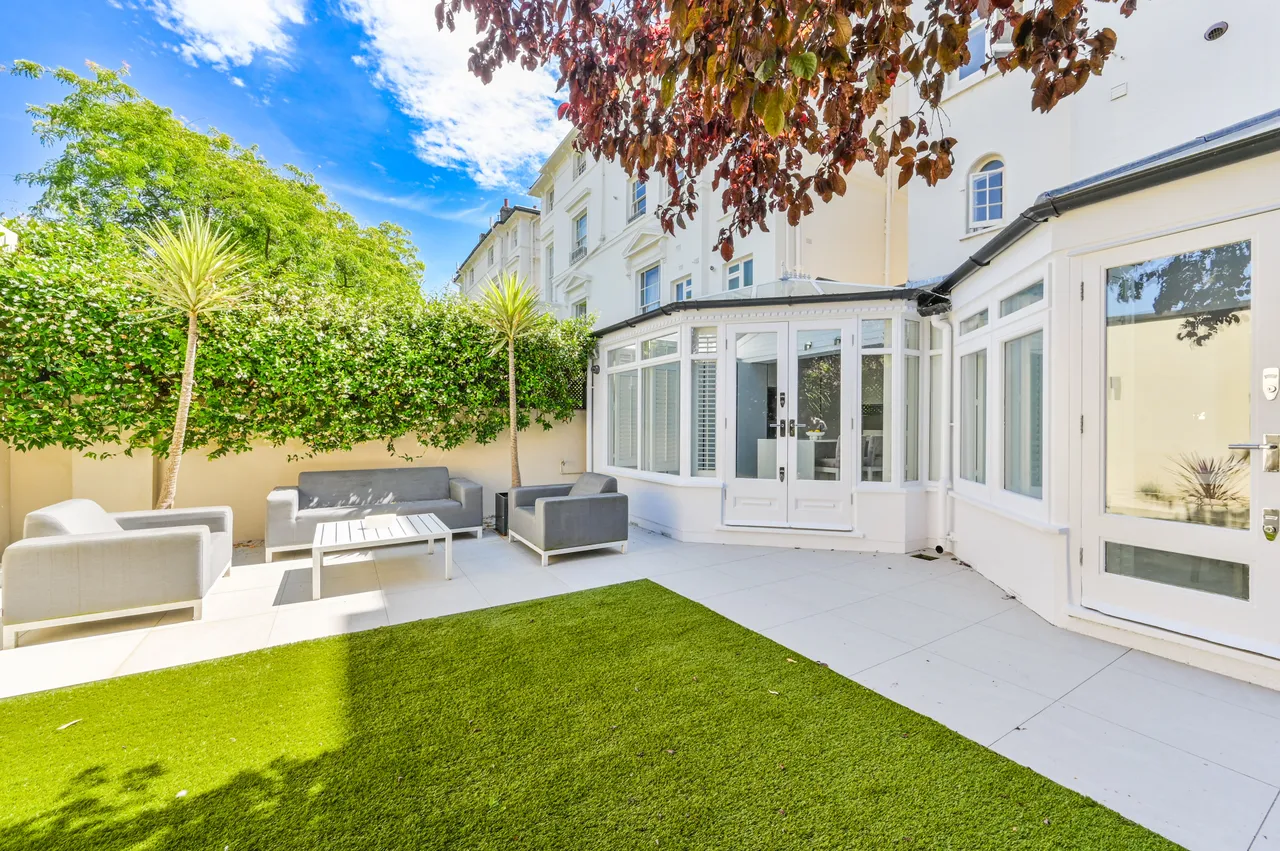 Garden Flat, 52 Blomfield Road, London, photo 2