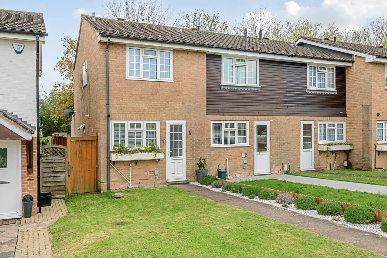 2 bed house for sale — Brickfield Farm Gardens, BR6