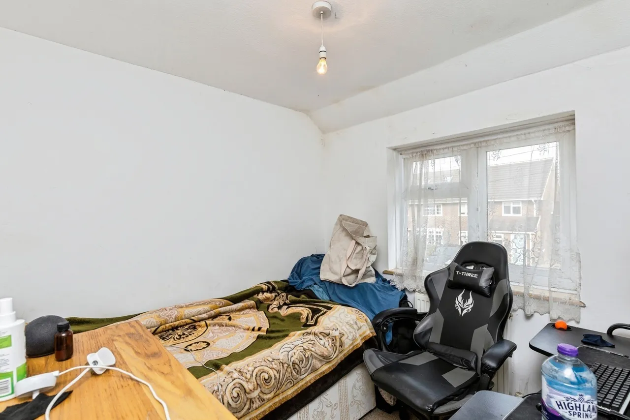 Parkway, Crawley, RH10, photo 7