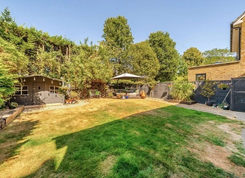 Savile Close, Thames Ditton, KT7, photo 8
