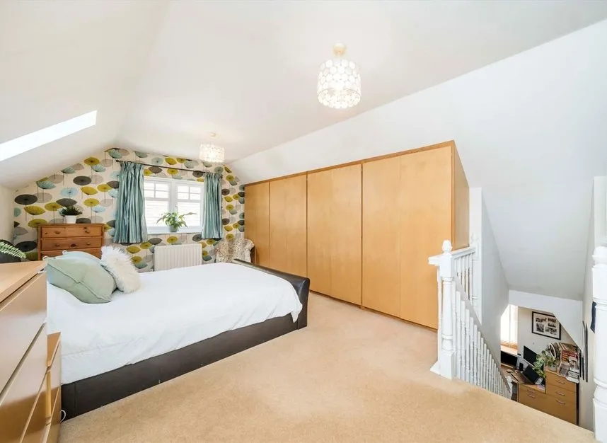 Savile Close, Thames Ditton, KT7, photo 5