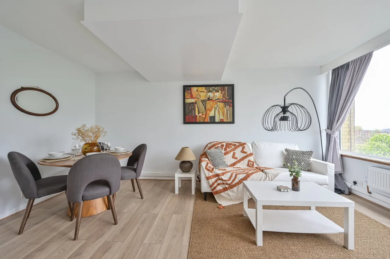 2 bed flat for sale — 22 Keswick Heights, 28 Keswick Road, London