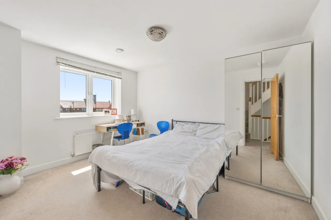 Meadowview Road, Raynes Park, SW20, photo 10