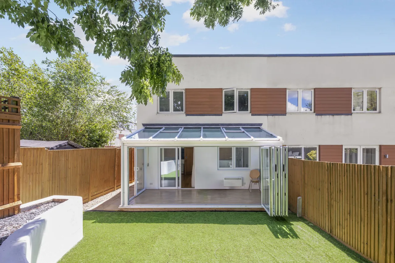 Meadowview Road, Raynes Park, SW20, photo 16