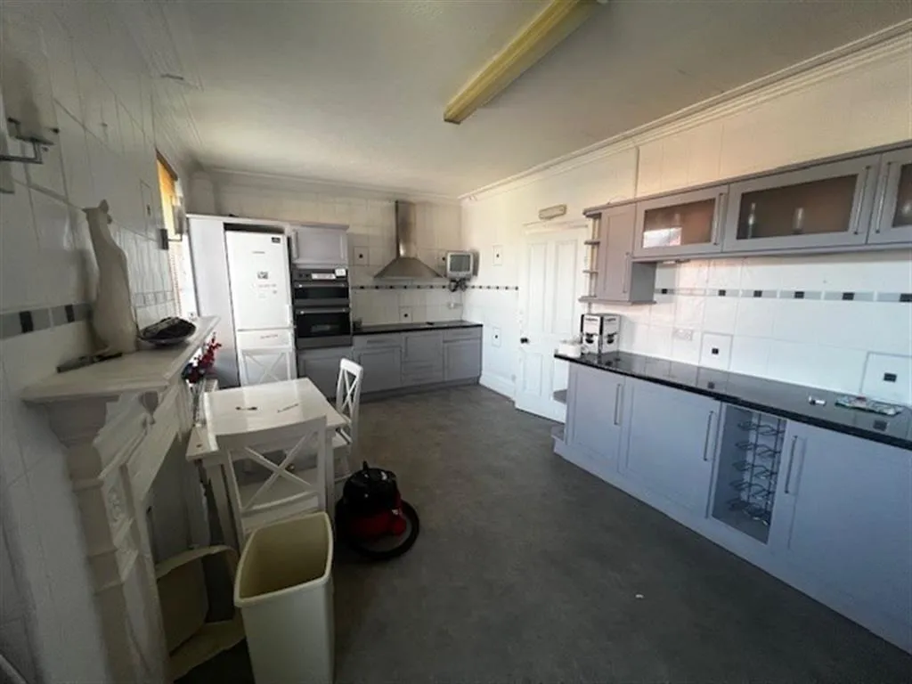 Pen-Y-Lan Road, Cardiff, CF23, photo 16